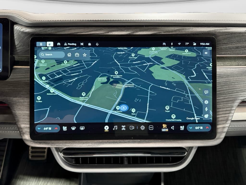 2023 Rivian R1T view 10