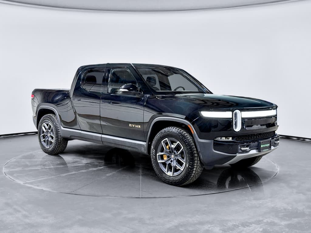 2023 Rivian R1T view 4