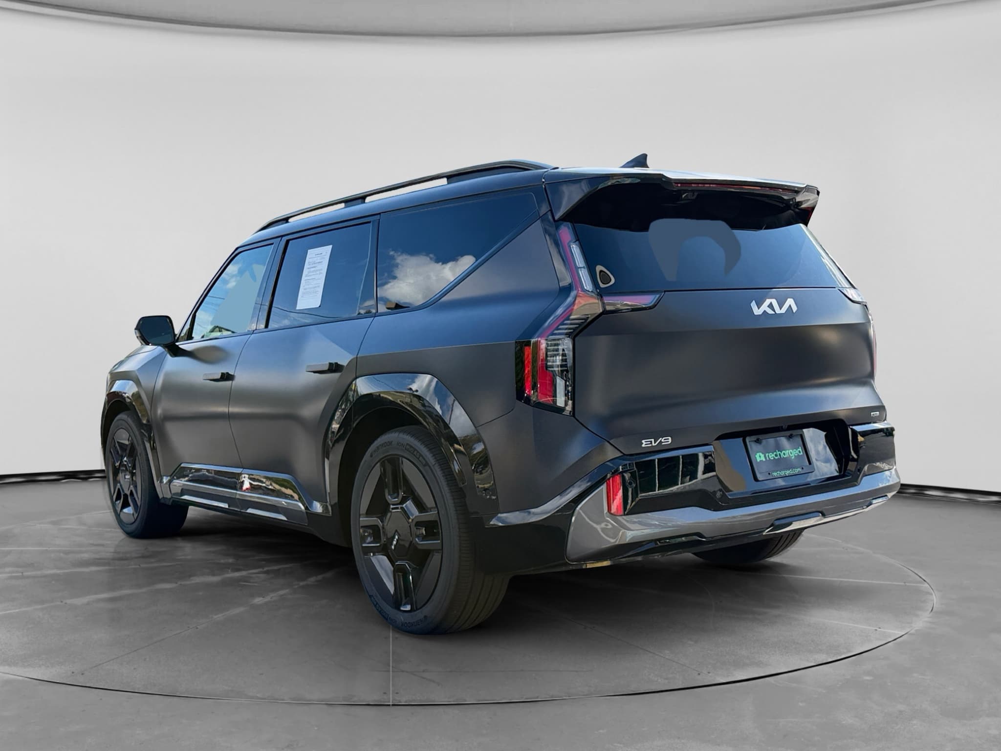 2026 Kia EV9 view 2