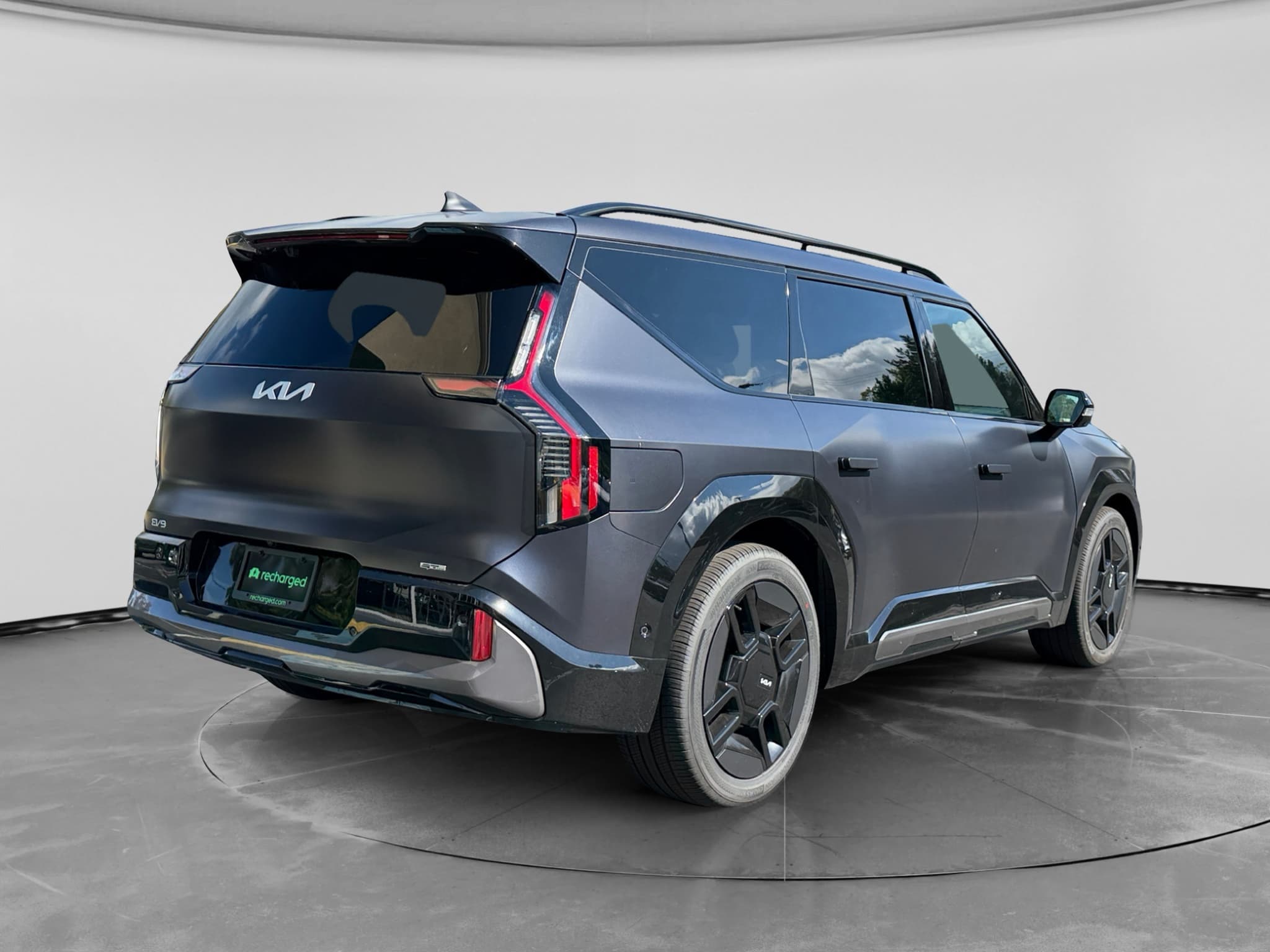 2026 Kia EV9 view 3