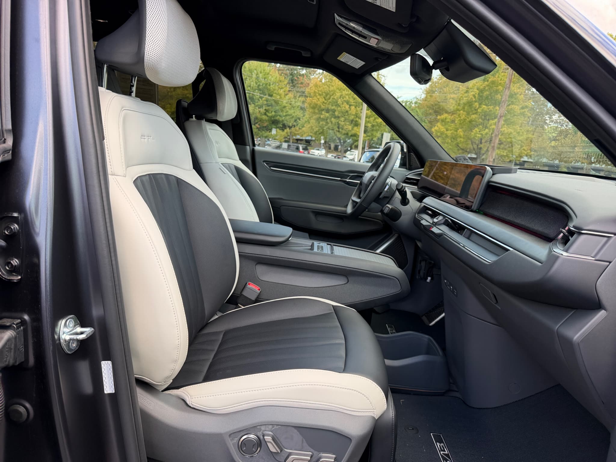 2026 Kia EV9 view 22
