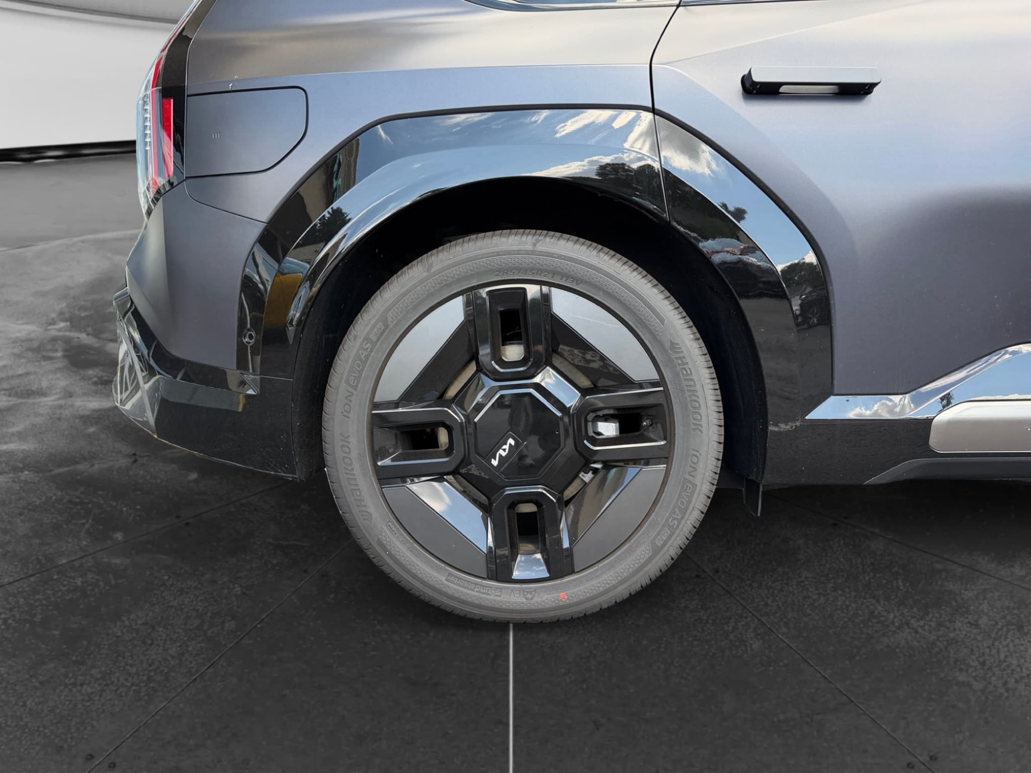 2026 Kia EV9 view 33