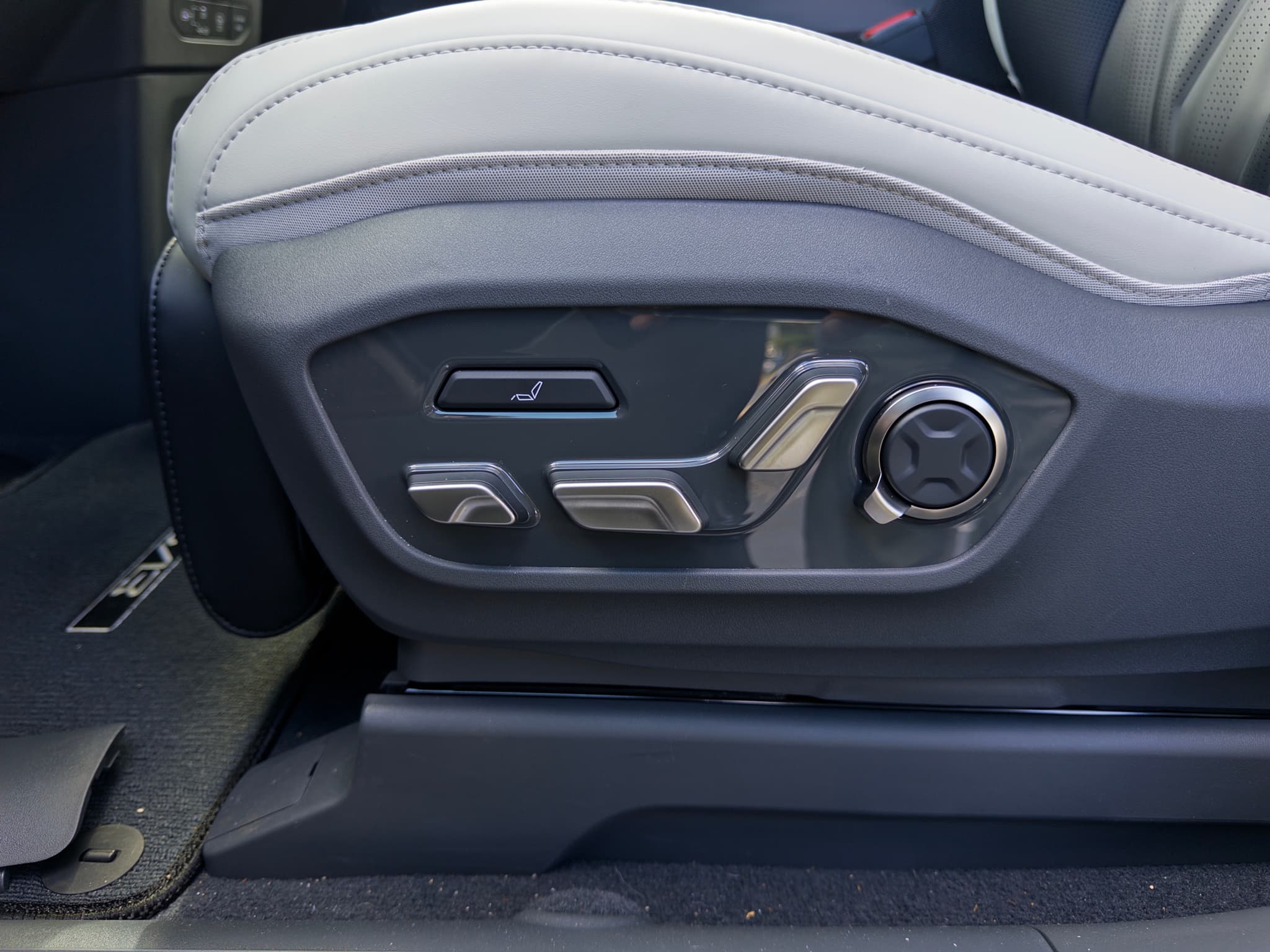 2026 Kia EV9 view 7