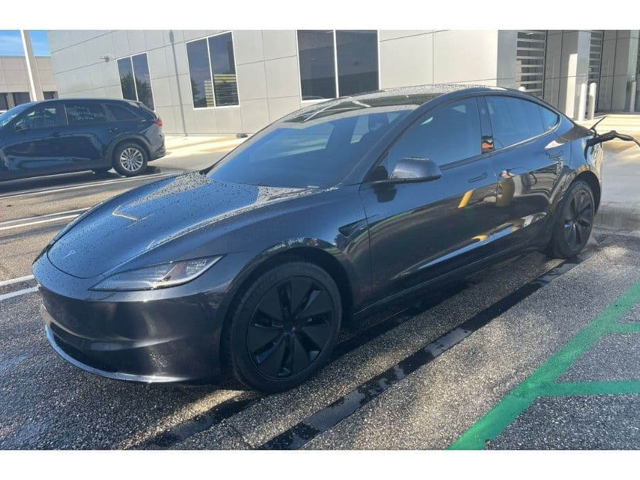 2025 Tesla Model 3 view 3