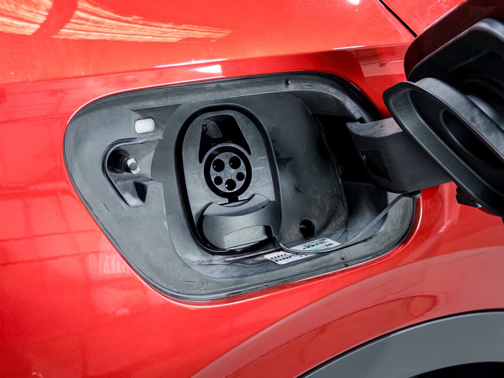 2023 Volkswagen ID.4 view 5