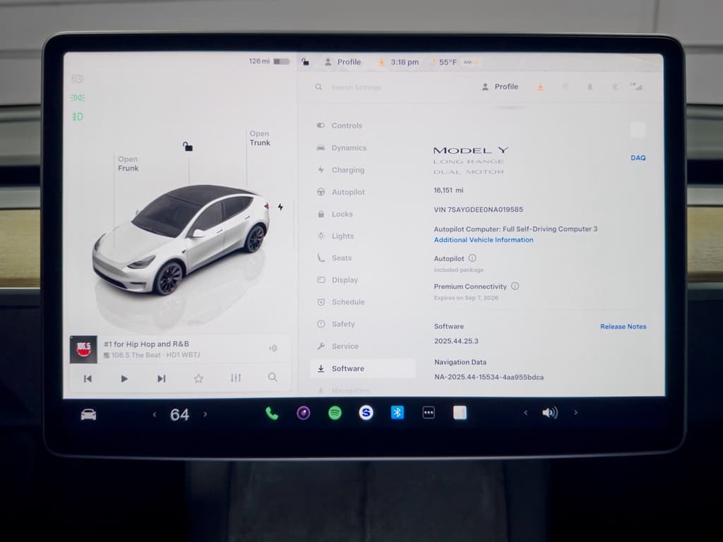 2022 Tesla Model Y view 11