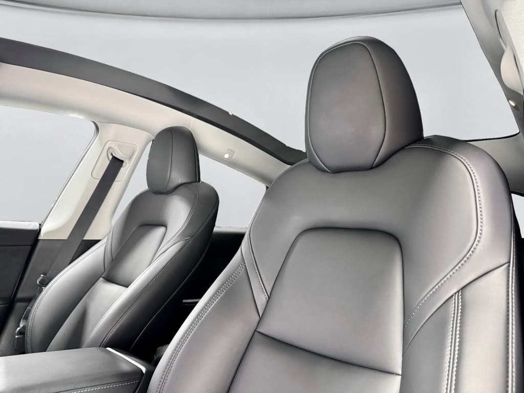 2022 Tesla Model Y view 22