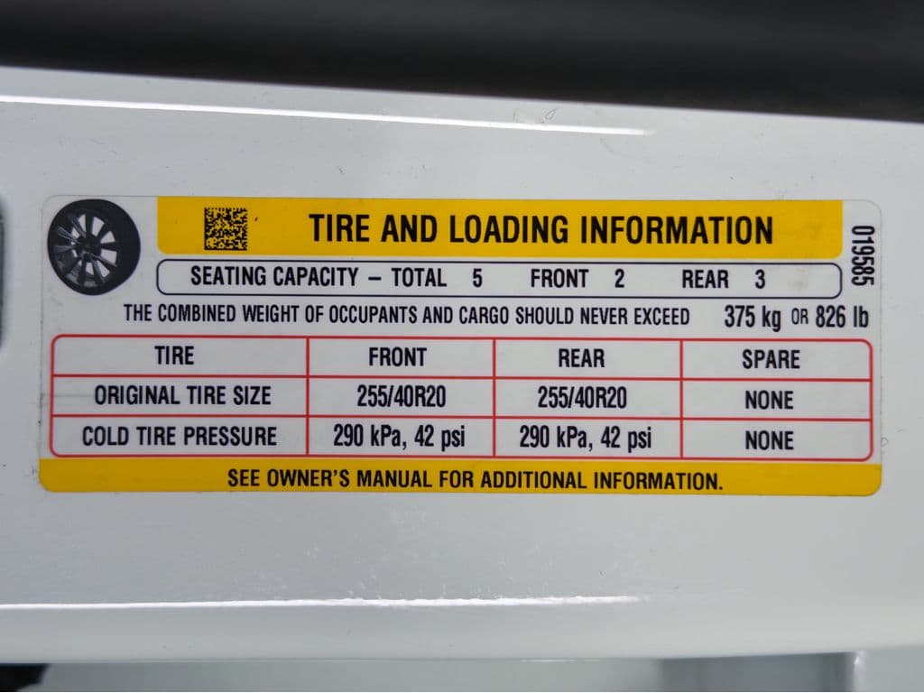 2022 Tesla Model Y view 28