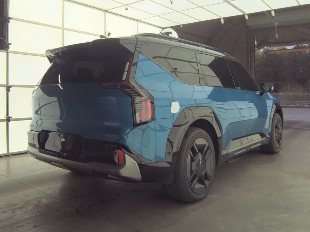 2024 Kia EV9 view 3