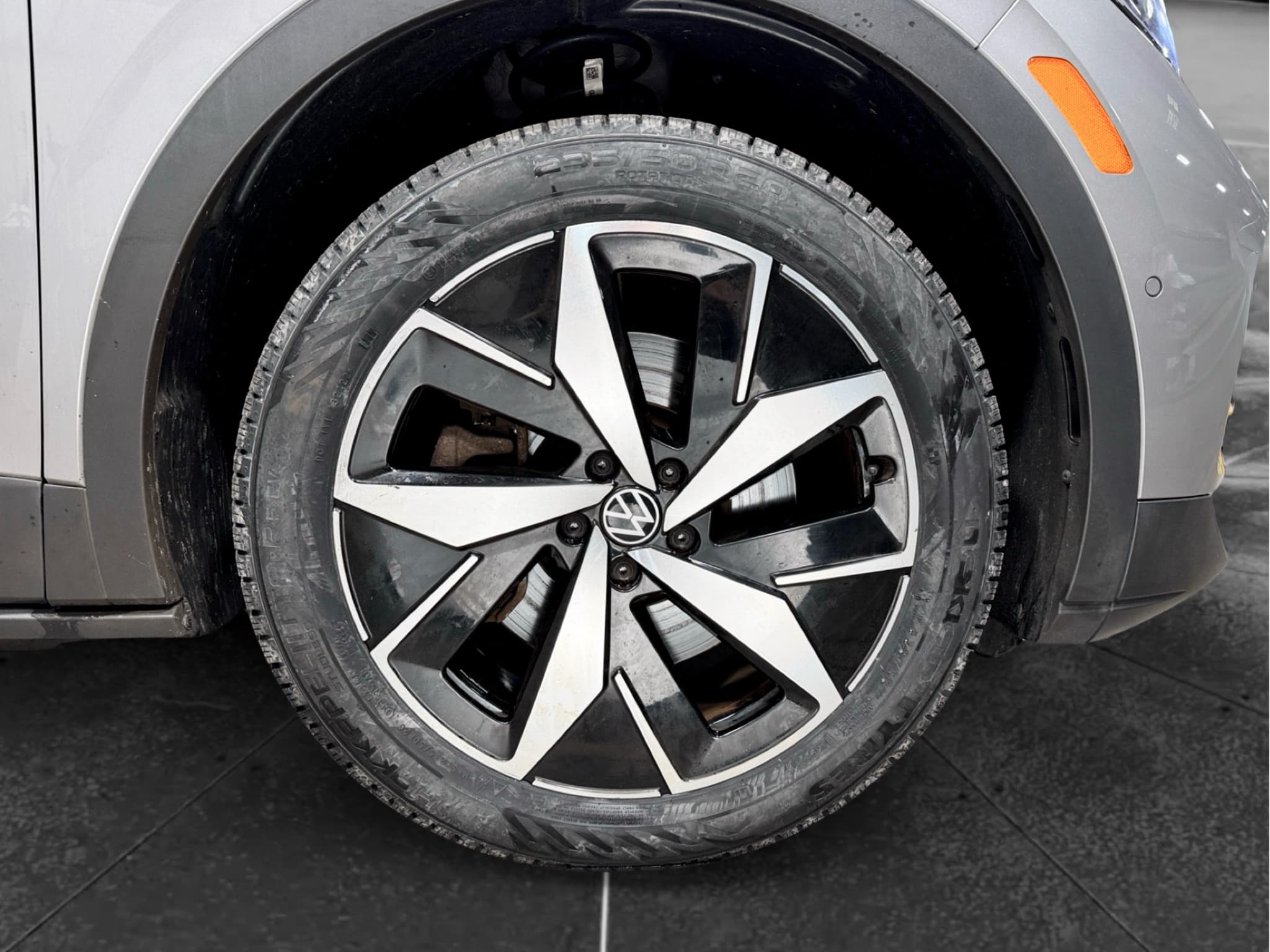 2023 Volkswagen ID.4 view 31