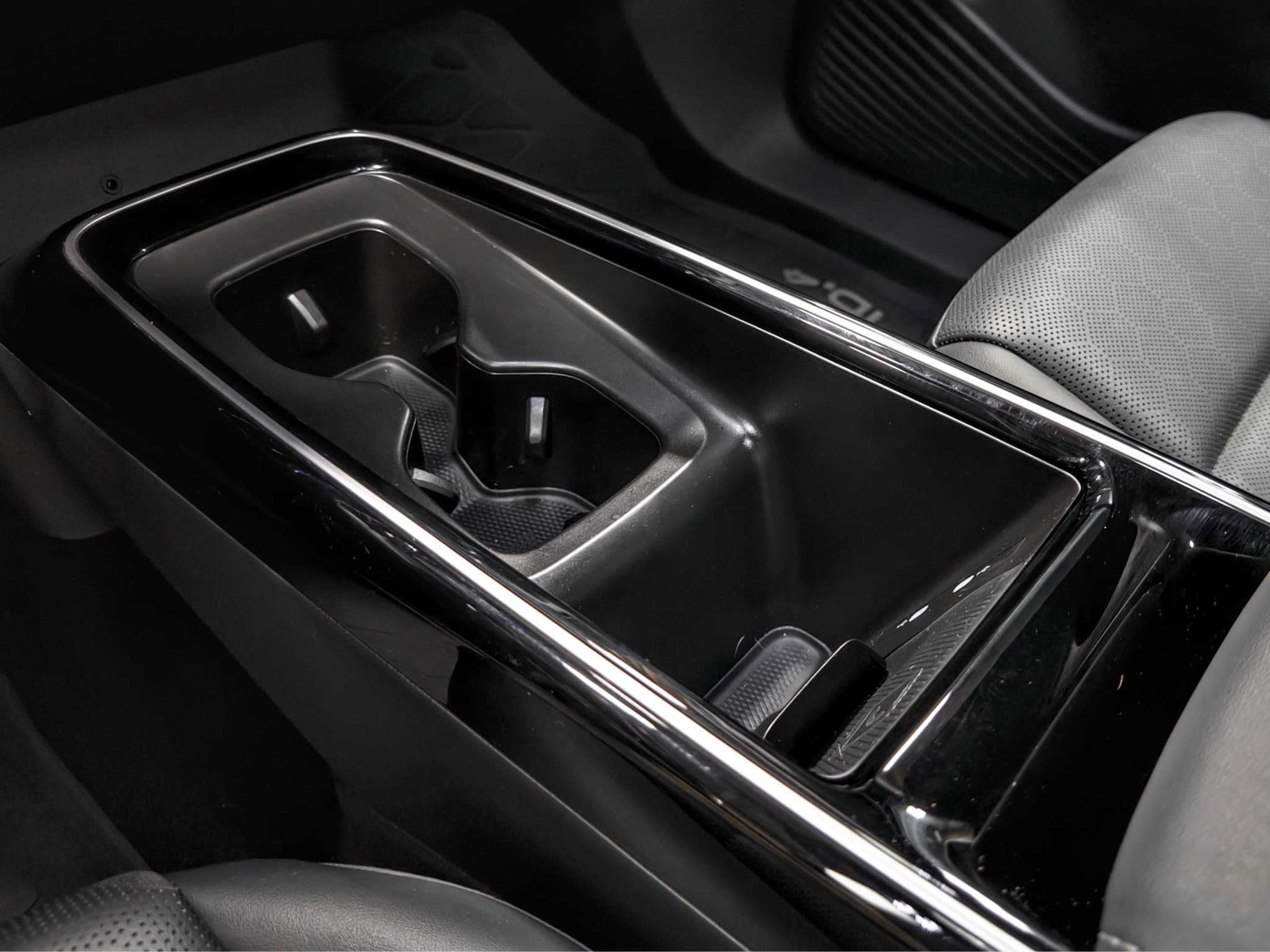 2023 Volkswagen ID.4 view 17