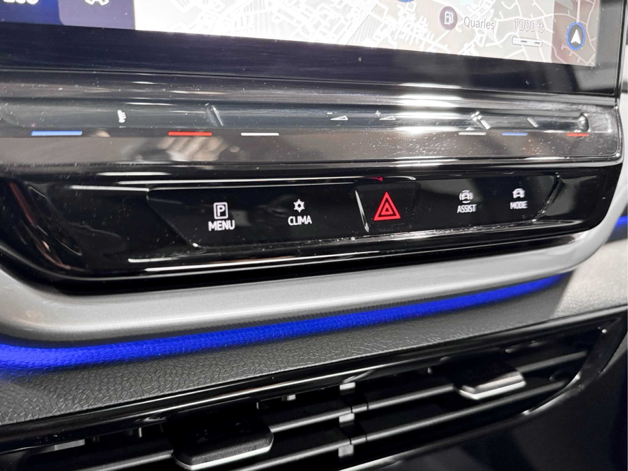 2023 Volkswagen ID.4 view 13