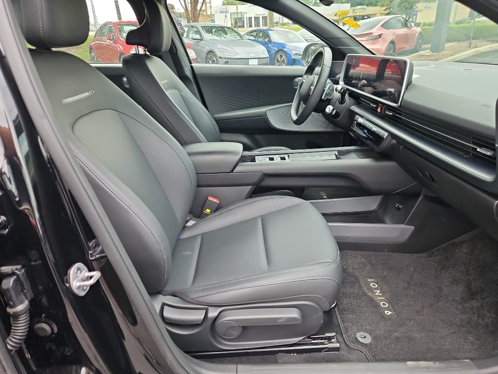 2023 Hyundai IONIQ 6 view 12