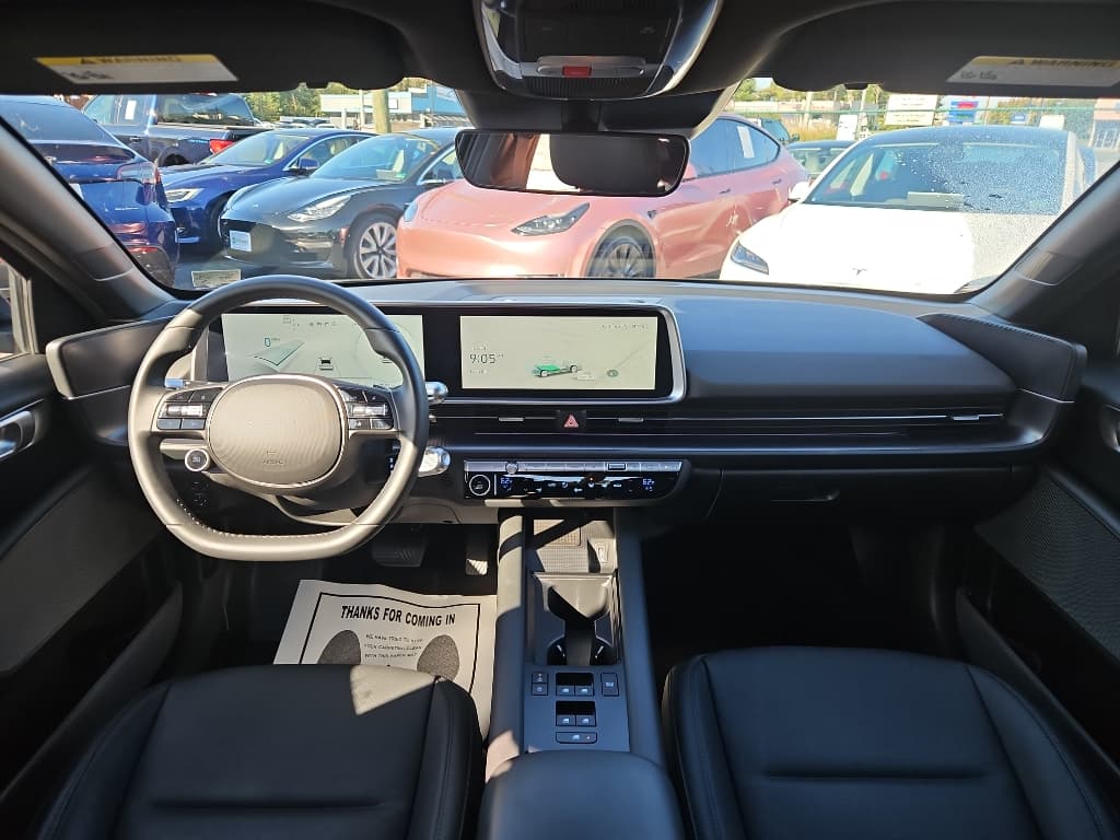 2023 Hyundai IONIQ 6 view 17