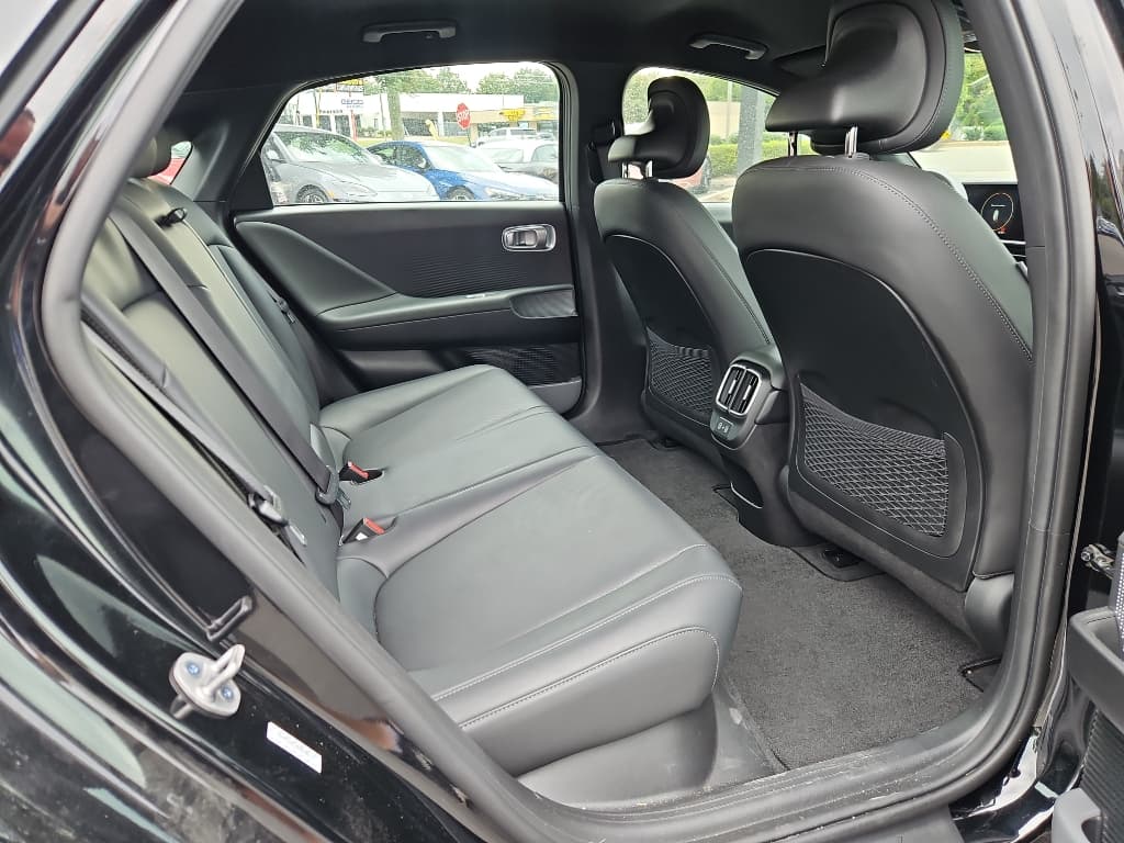 2023 Hyundai IONIQ 6 view 11