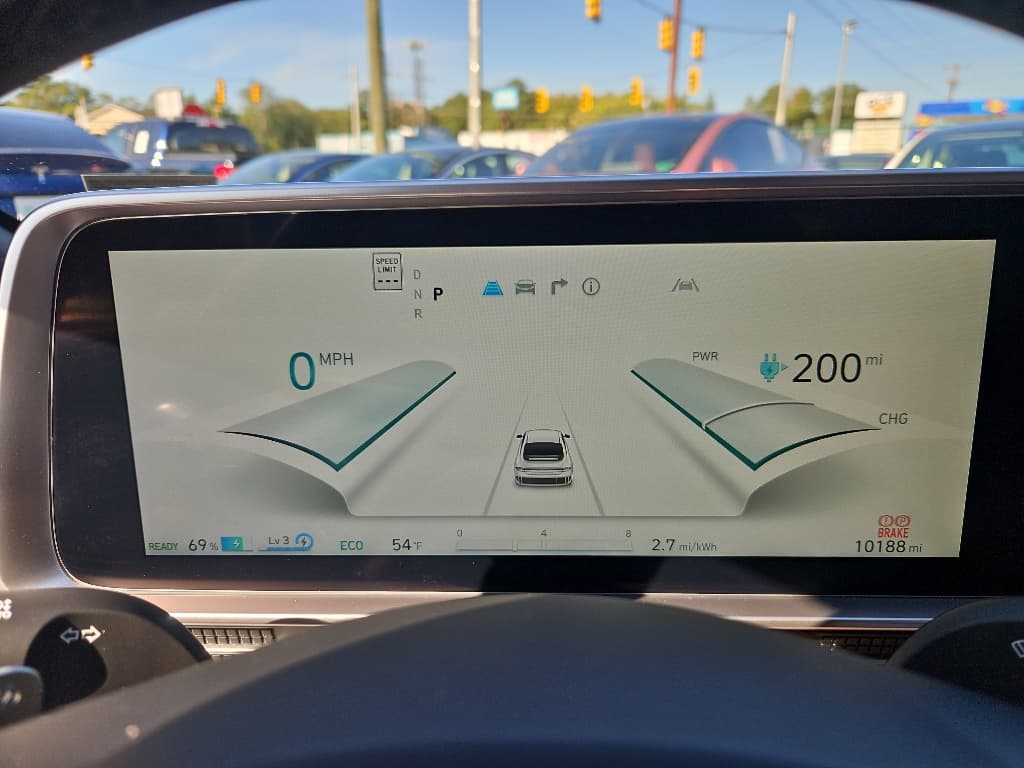 2023 Hyundai IONIQ 6 view 9