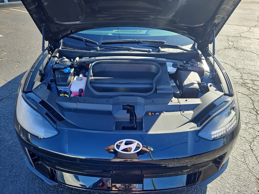 2023 Hyundai IONIQ 6 view 28