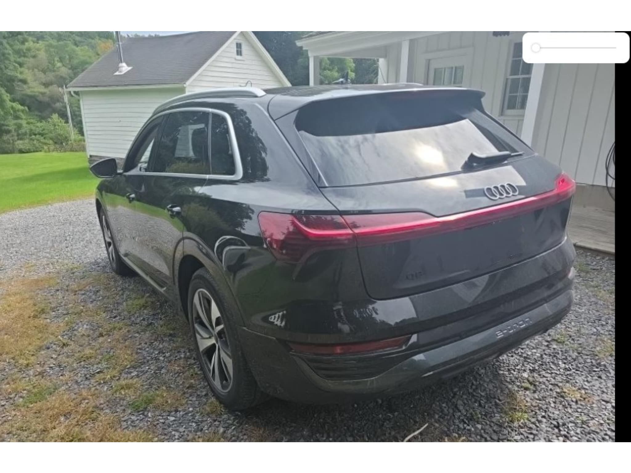 2024 Audi Q8 e-tron view 2