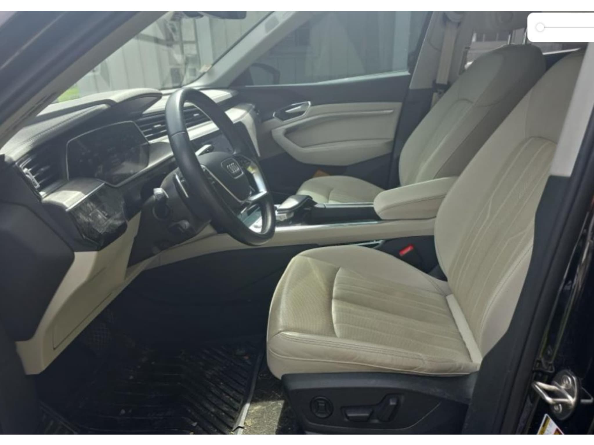 2024 Audi Q8 e-tron view 6