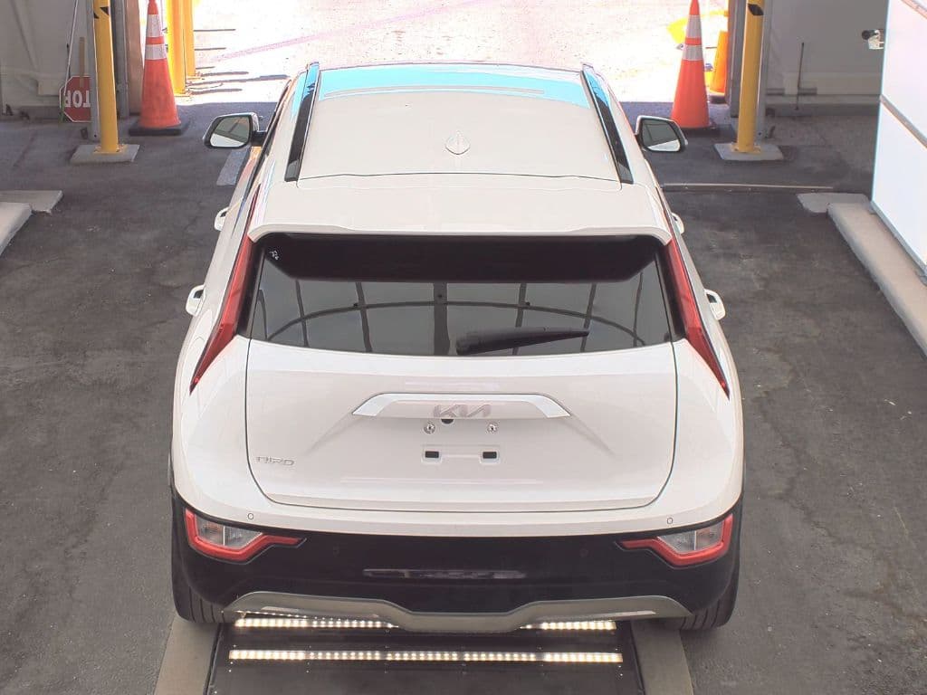 2023 Kia Niro EV view 5