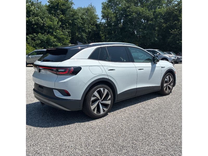 2021 Volkswagen ID.4 view 3