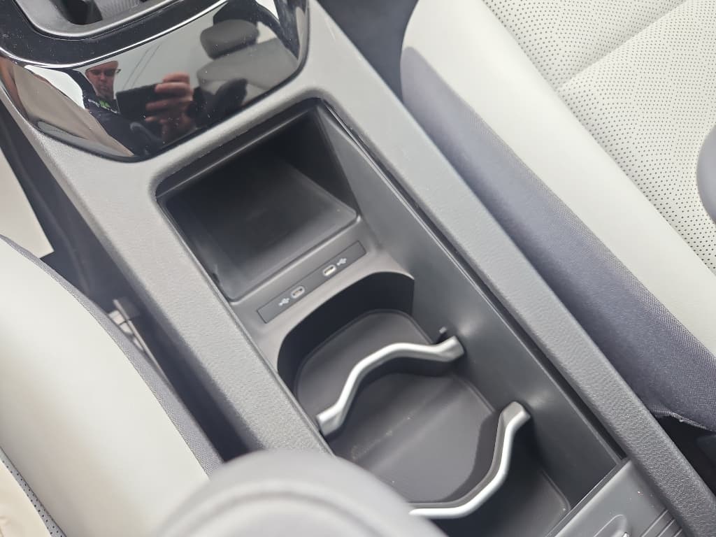 2021 Volkswagen ID.4 view 18
