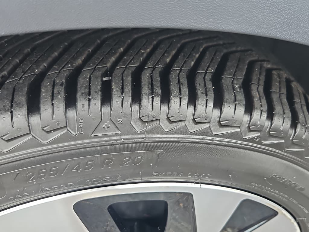 2021 Volkswagen ID.4 view 34