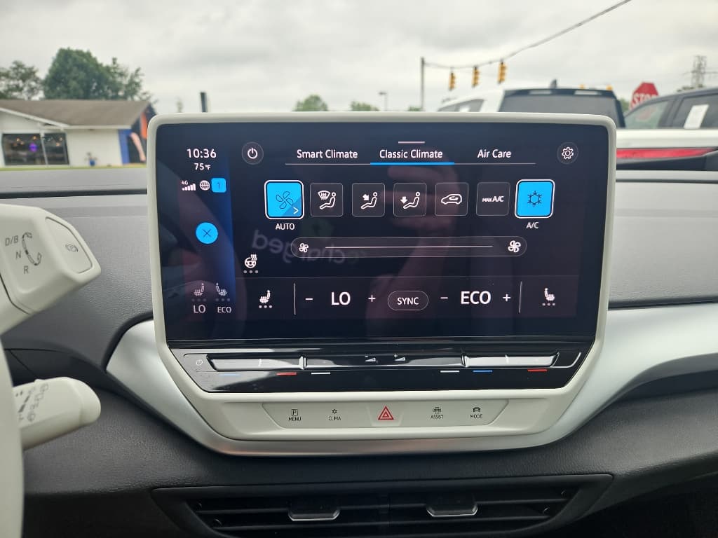 2021 Volkswagen ID.4 view 15