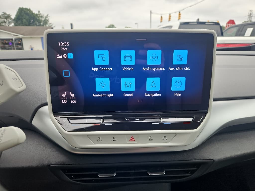 2021 Volkswagen ID.4 view 10