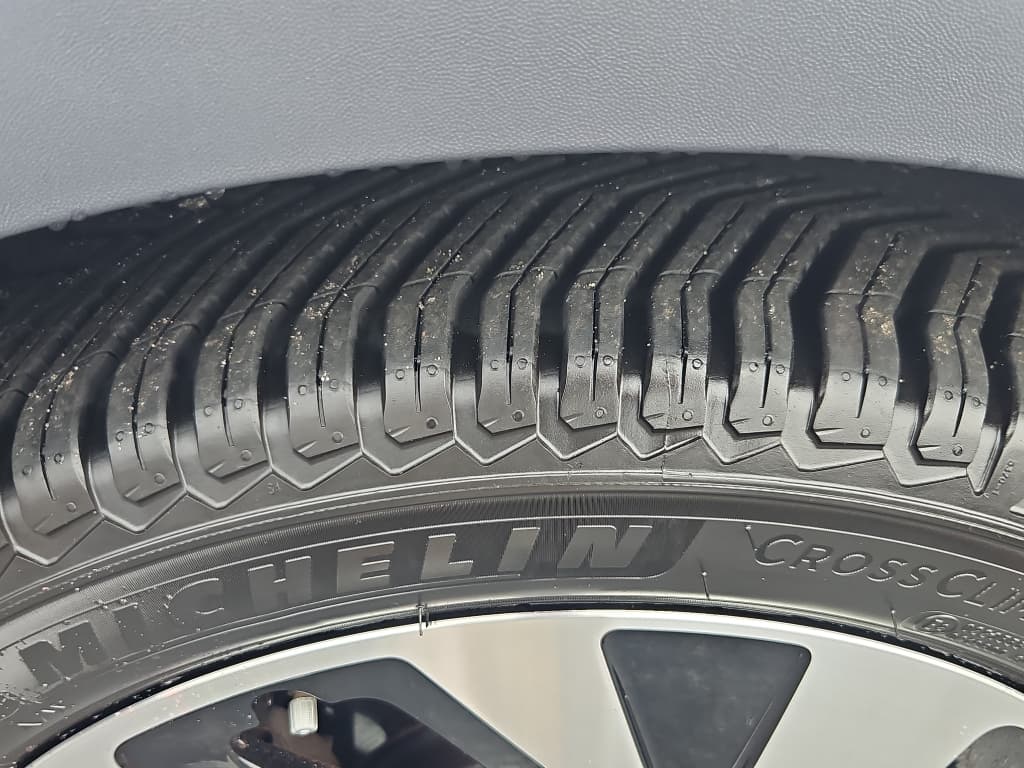 2021 Volkswagen ID.4 view 32