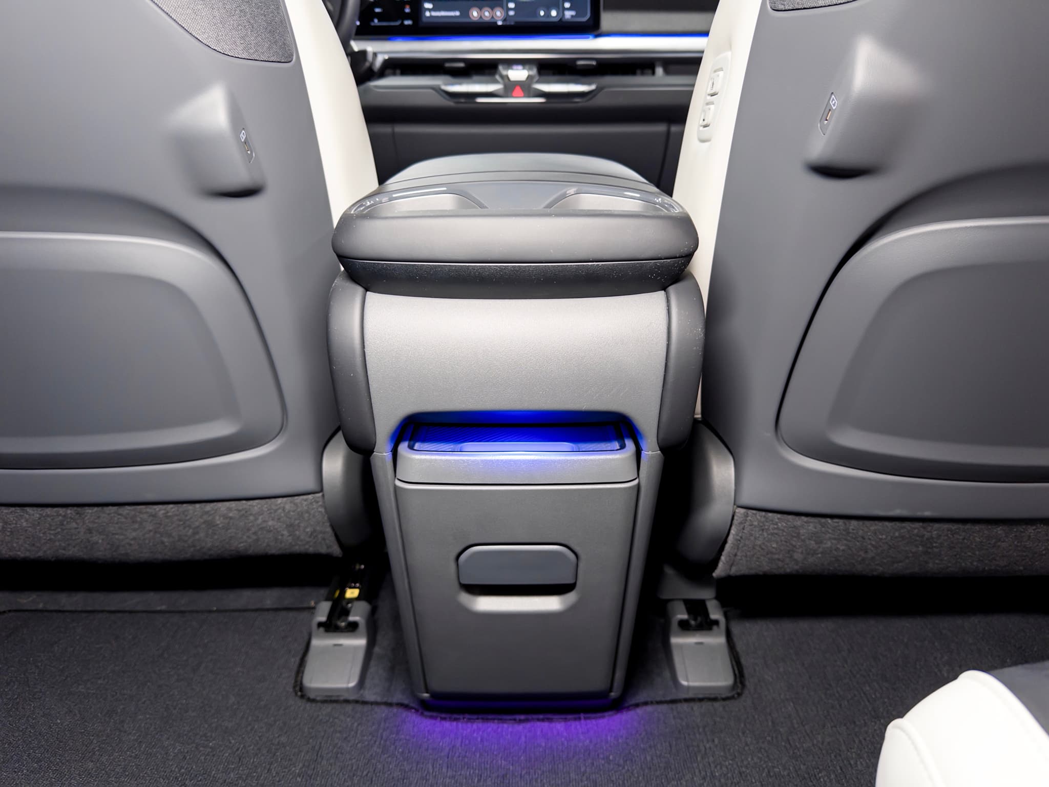2024 Kia EV9 view 22