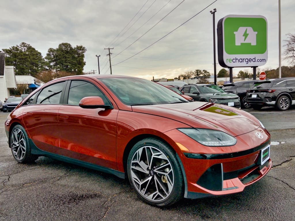 2023 Hyundai IONIQ 6 view 4