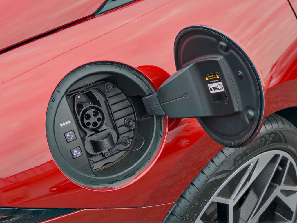 2023 Hyundai IONIQ 6 view 5