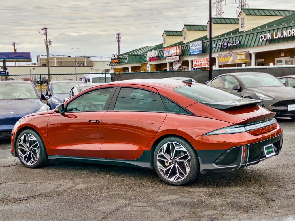 2023 Hyundai IONIQ 6 view 2