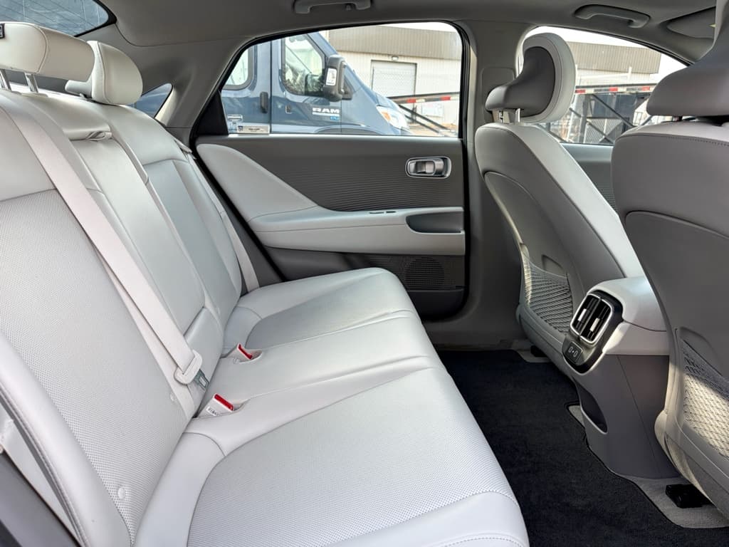 2023 Hyundai IONIQ 6 view 22