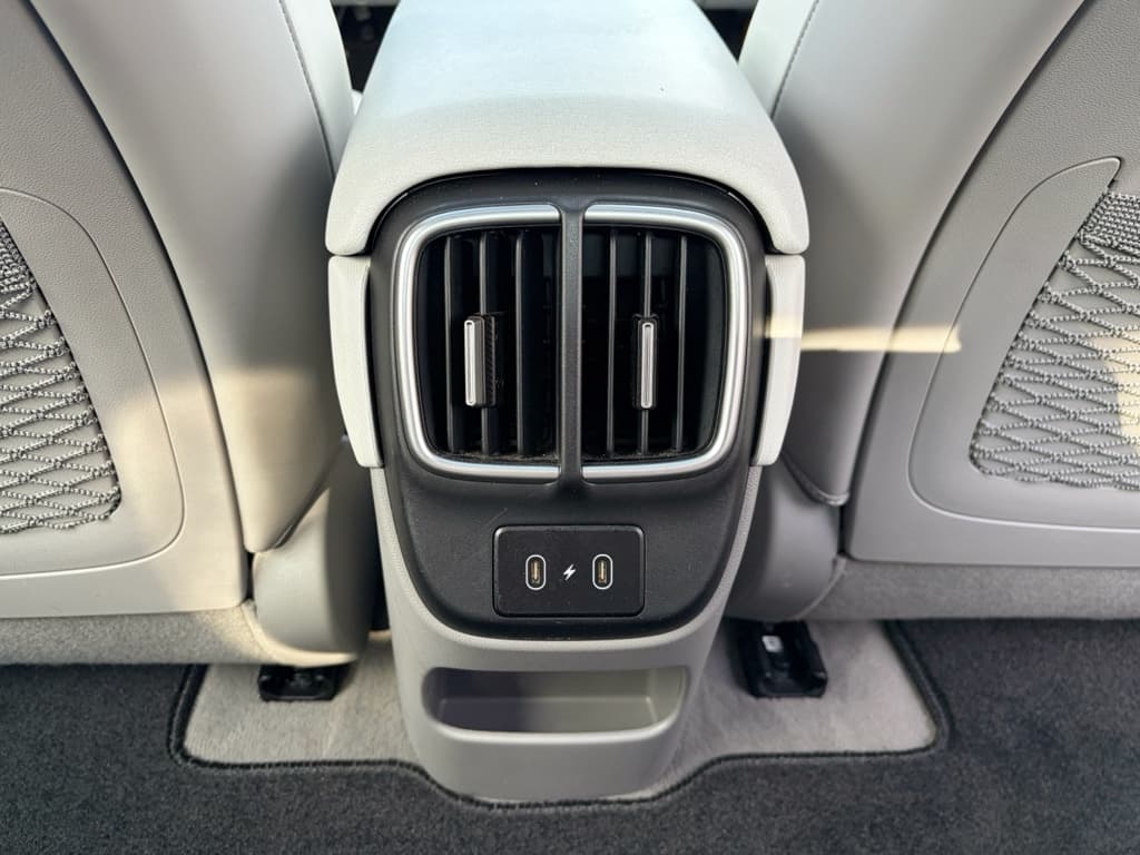 2023 Hyundai IONIQ 6 view 21