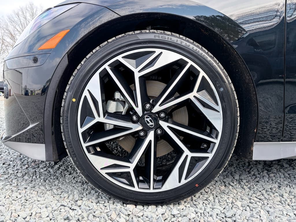 2023 Hyundai IONIQ 6 view 31