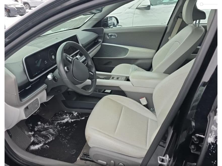 2023 Hyundai IONIQ 6 view 3