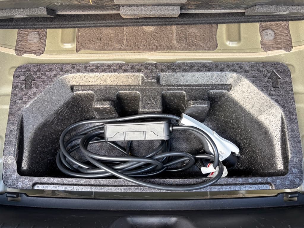 2023 Hyundai IONIQ 6 view 6