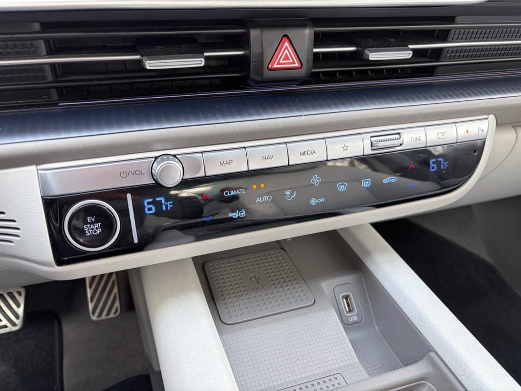 2023 Hyundai IONIQ 6 view 16