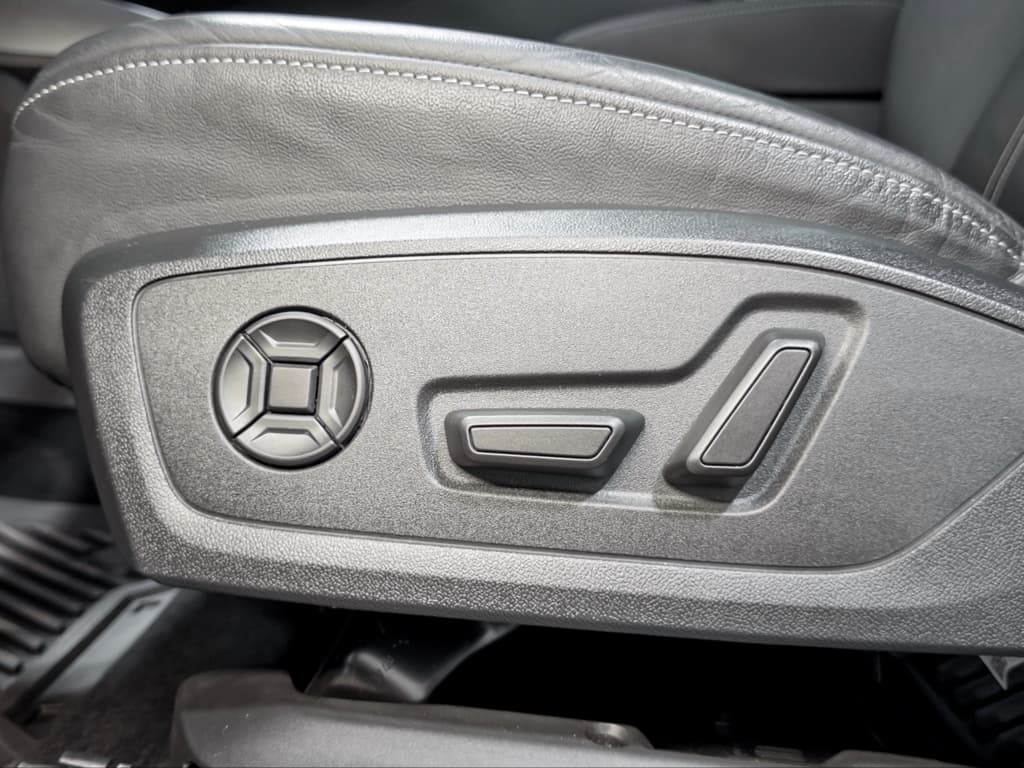 2023 Audi Q4 e-tron view 7