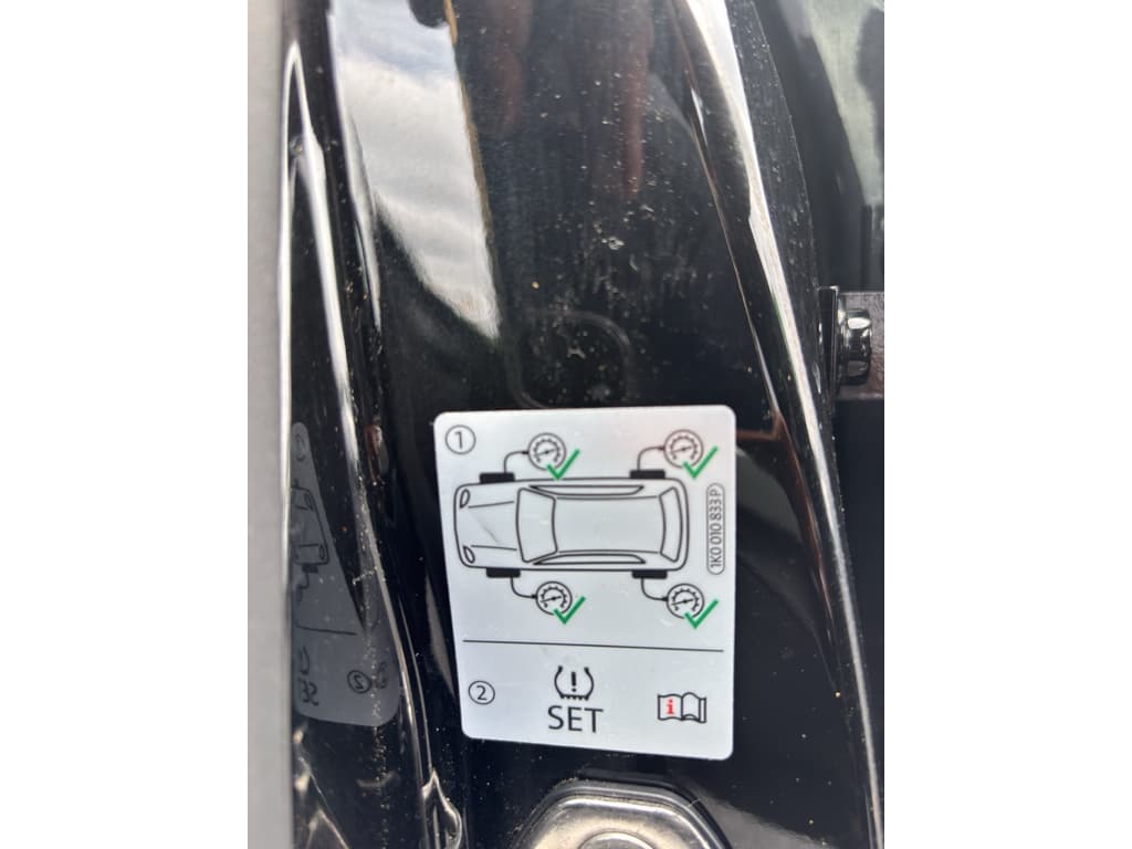 2021 Volkswagen ID.4 view 19