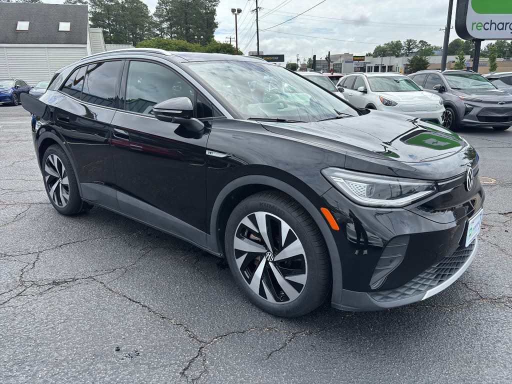 2021 Volkswagen ID.4 view 5