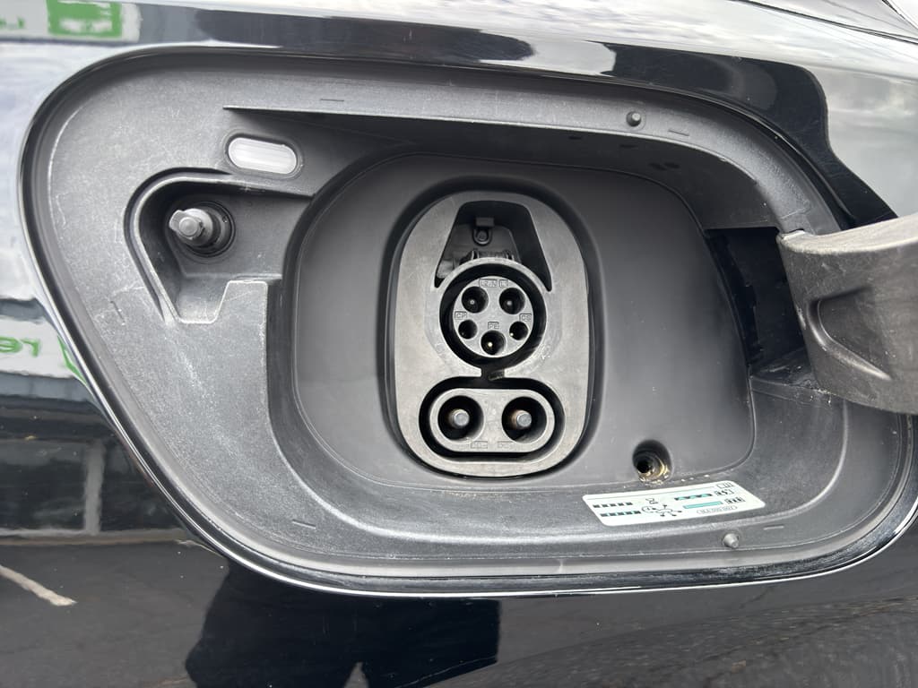 2021 Volkswagen ID.4 view 6