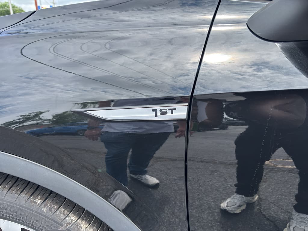 2021 Volkswagen ID.4 view 28