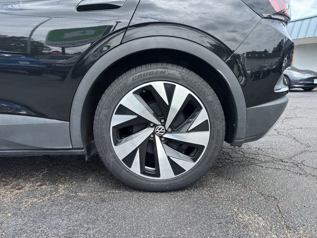 2021 Volkswagen ID.4 view 13