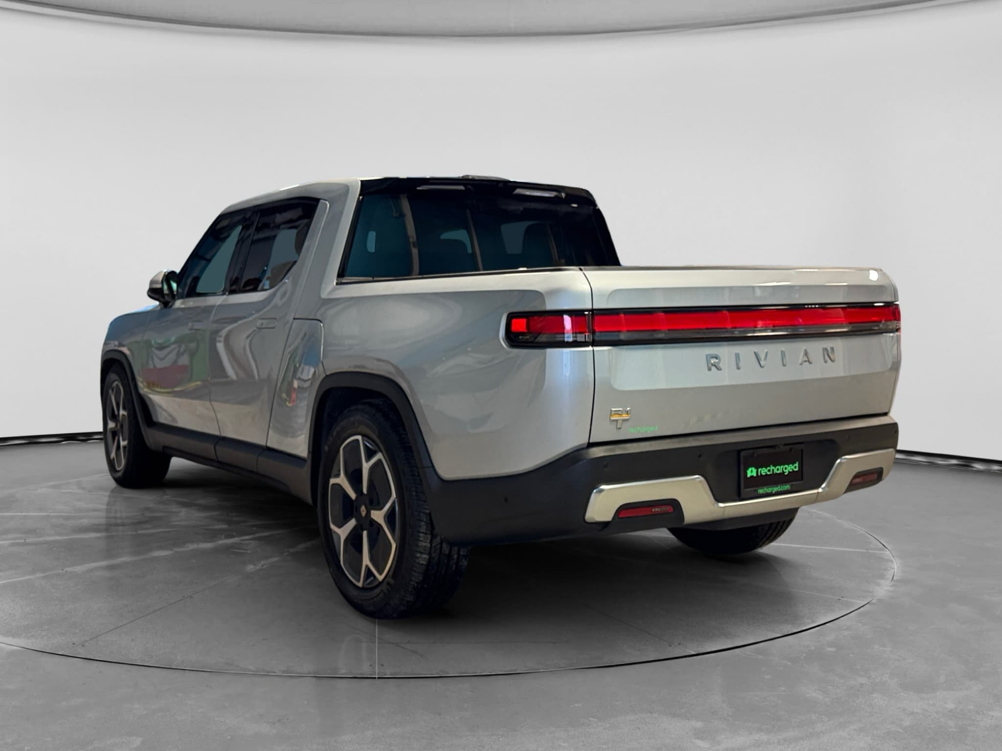 2023 Rivian R1T view 2