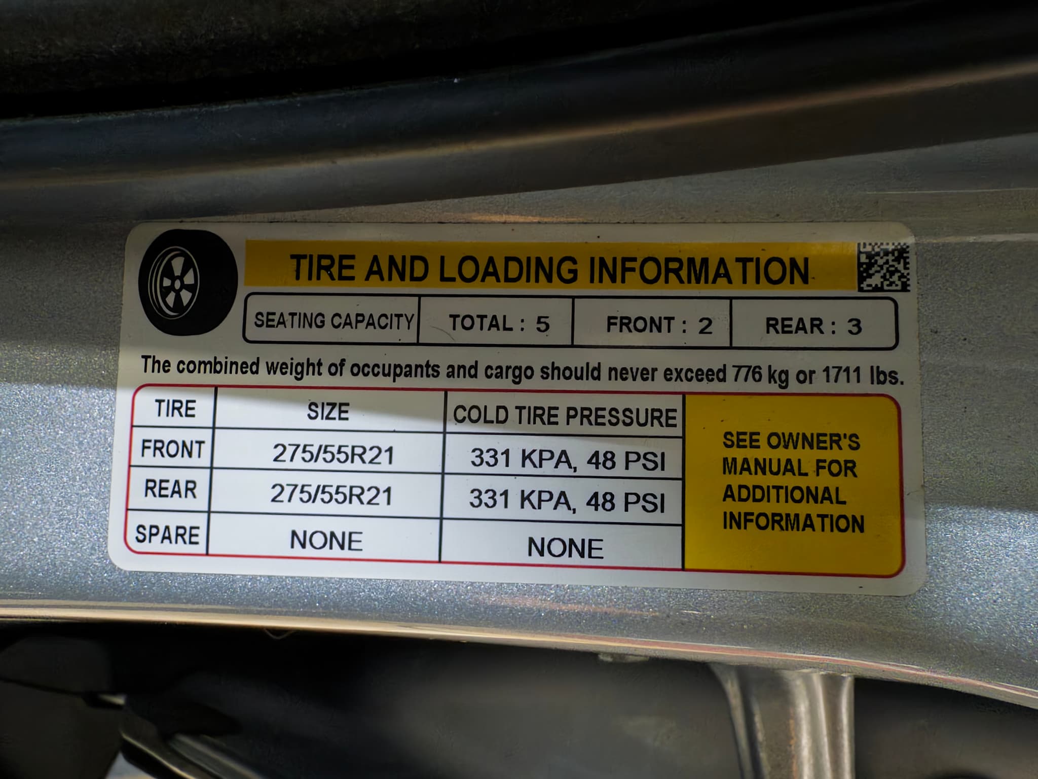2023 Rivian R1T view 29