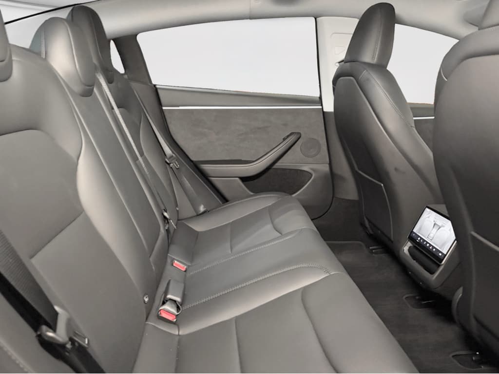 2025 Tesla Model 3 view 21