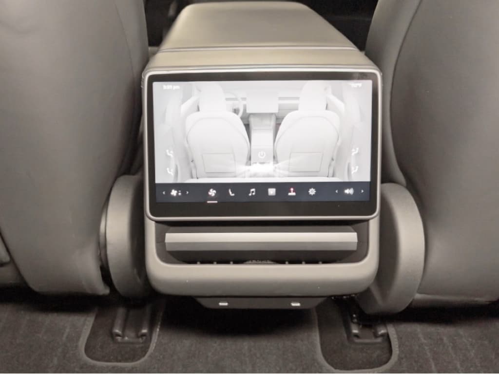 2025 Tesla Model 3 view 20
